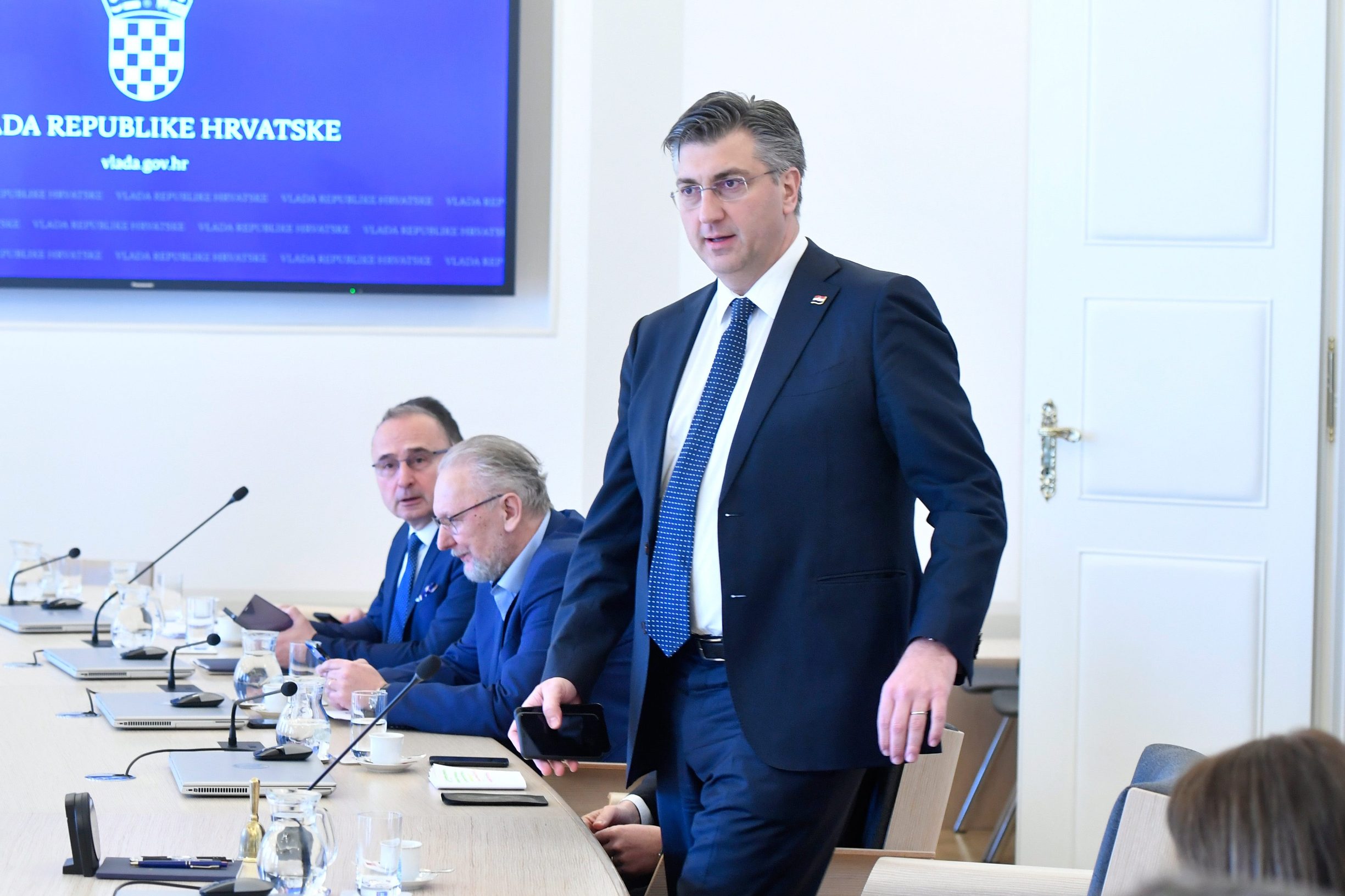 stozer_vlada22-140320