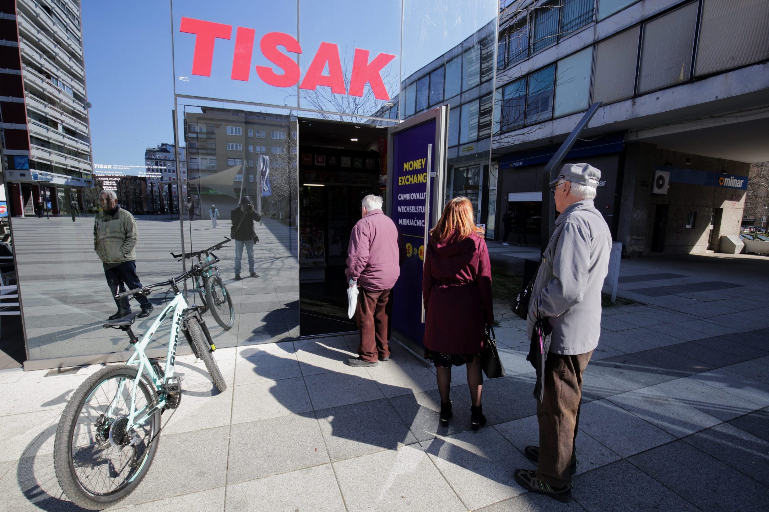 kupci_trgovina-1-160320