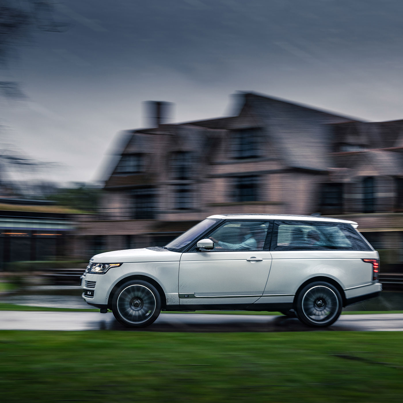 2020-adventum-coupe-two-door-range-rover-coach-built-2