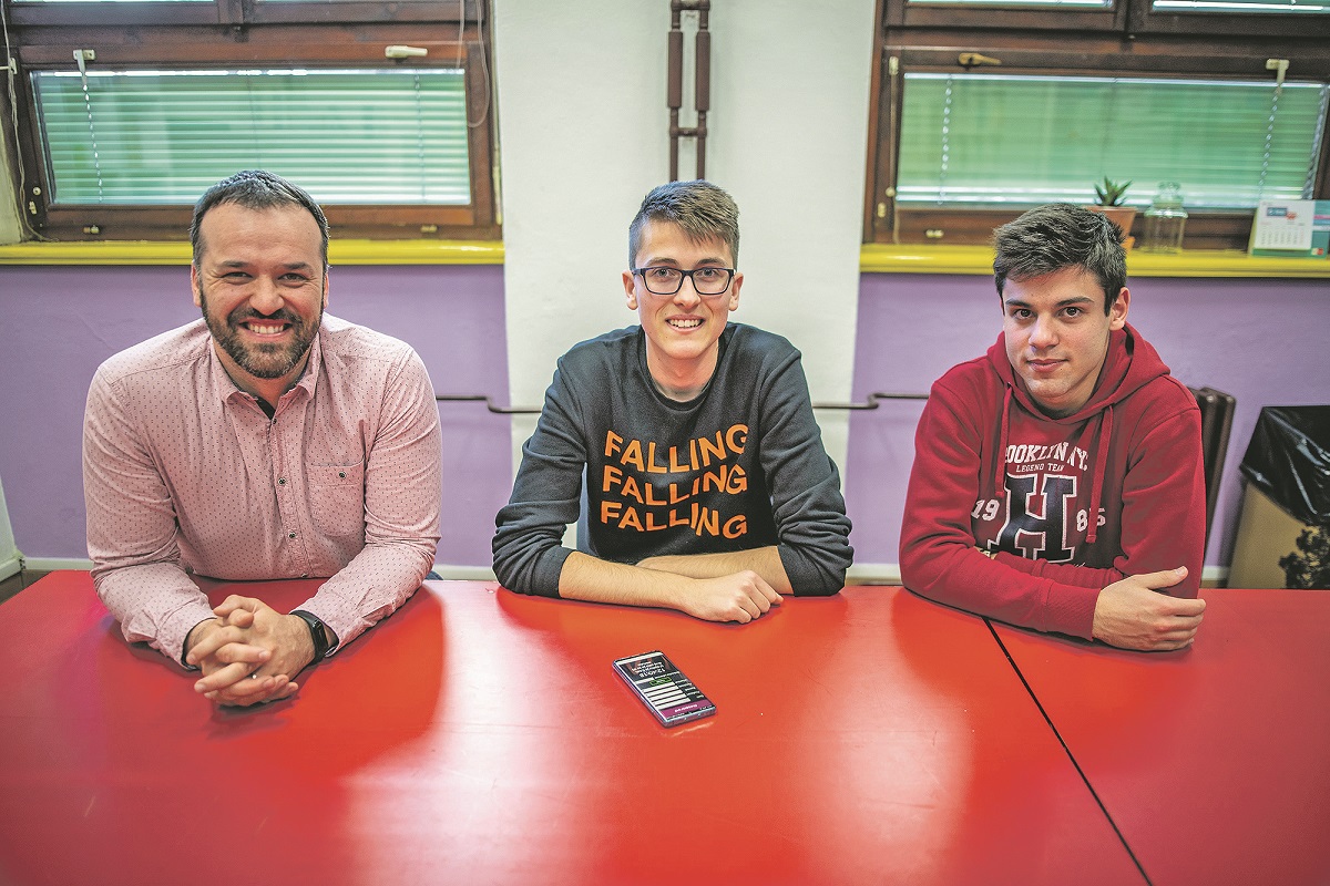 290187-371433-aplikacija-gimnazija21-050320_1