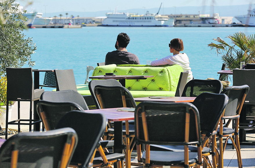 pa_7403039_kafici_split10-180320