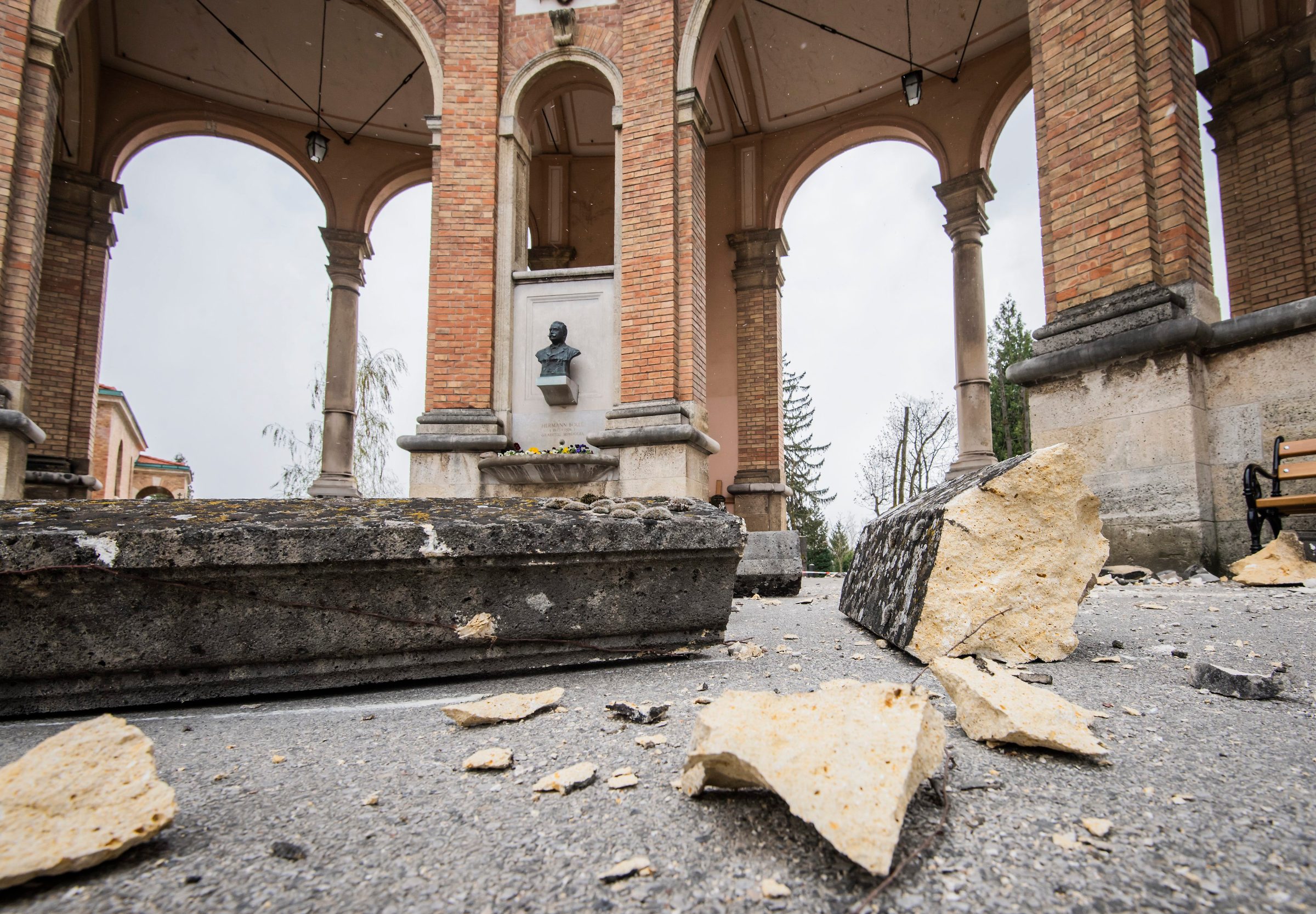 mirogoj_potres29-230320