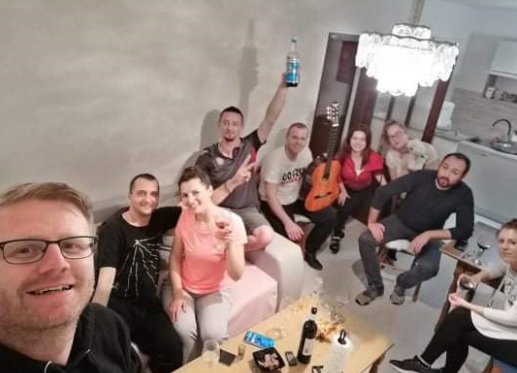 KARLOBAG KORONA PARTY