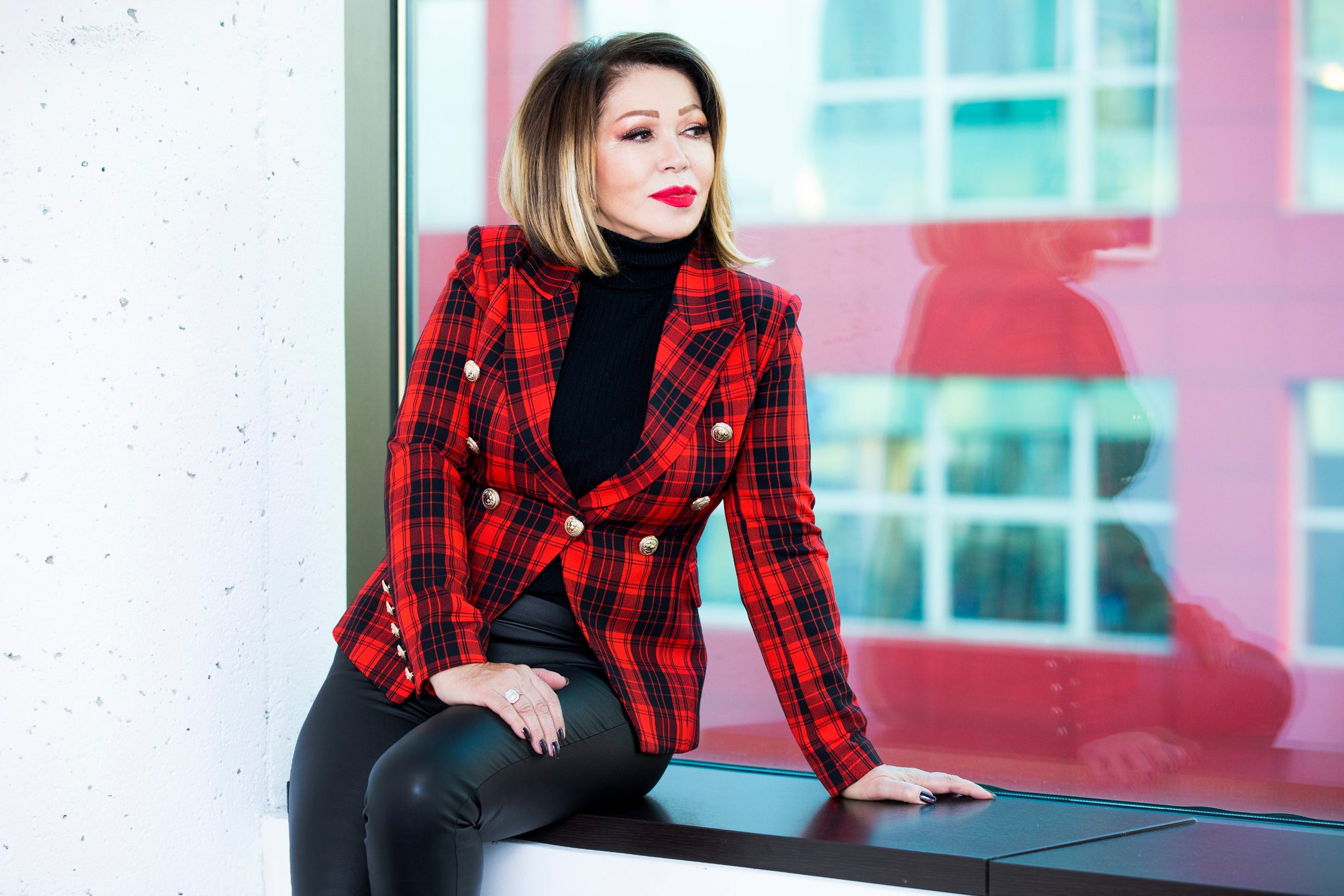 Neda Ukraden u prostorijama Hit Recordsa u Green Goldu 