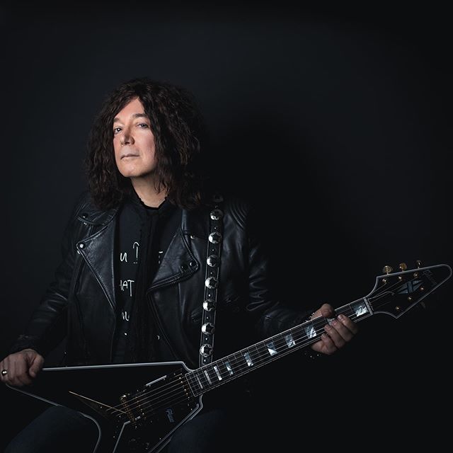 Alan Merrill sredinom sedamdesetih osnovao je bend Arrow s kojim je snimio 