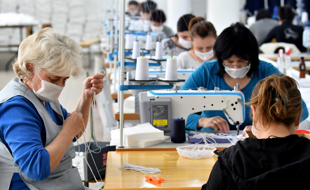 Proizvodnja maski u Srebrenici