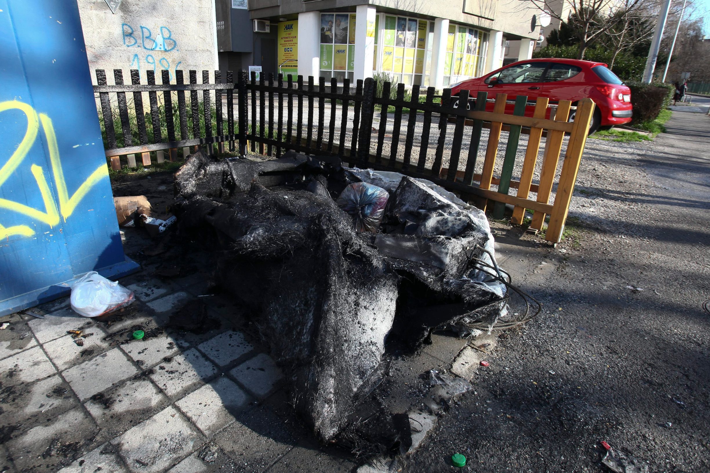 Kontejneri u Ružmarinki 15