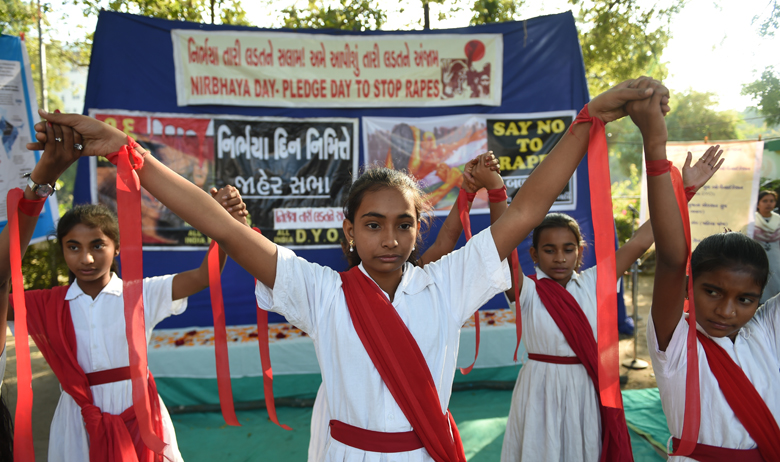 Srednjoškolke 2019. obilježavaju Dan Nirbhayje, godišnjicu slučaja brutalnog grupnog silovanja 23-godišnje studentice fizioterapije u autobusu u Delhiju