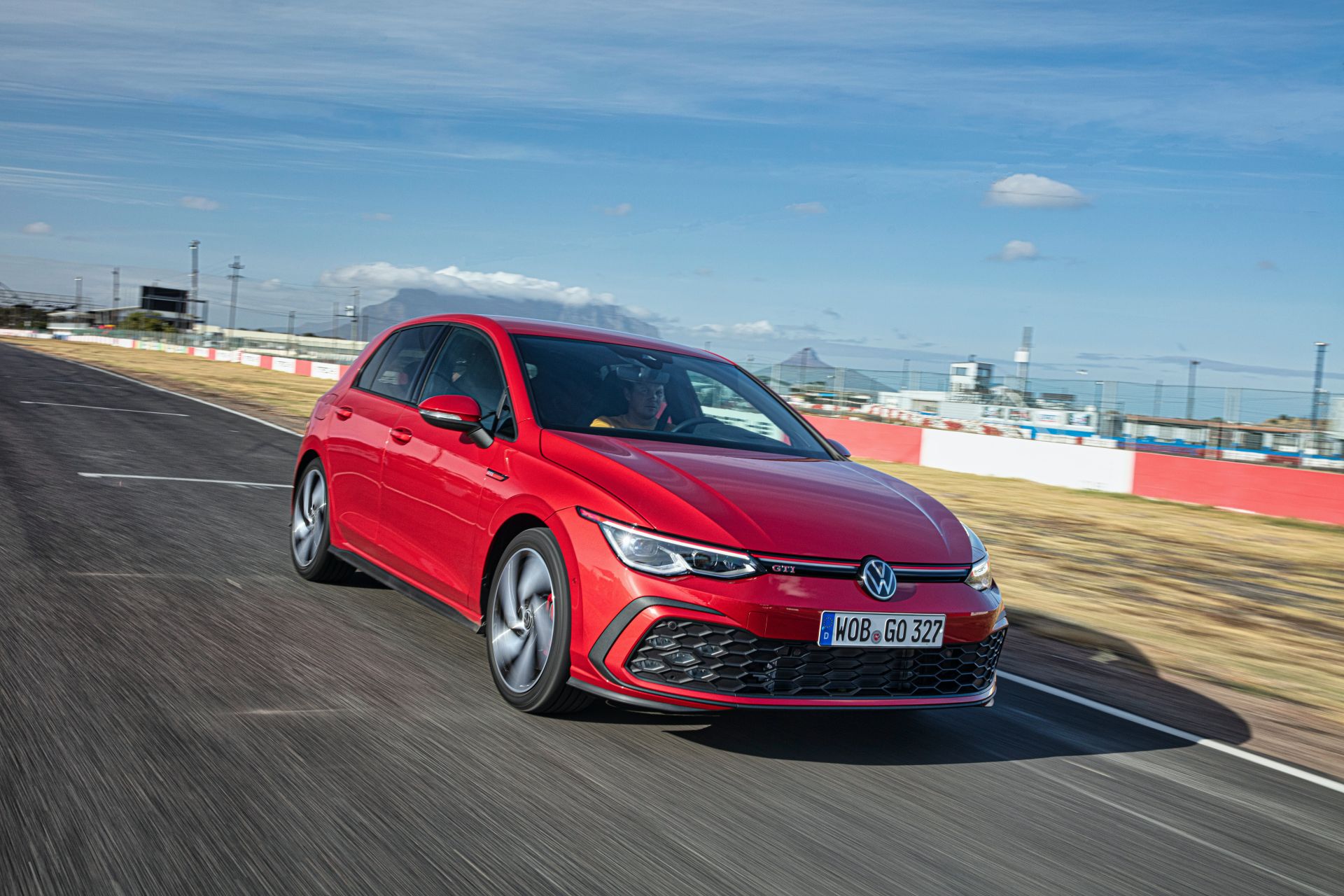 2021-VW-Golf-GTI-4