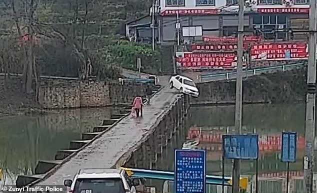 25531730-8074267-image-m-35_1583335035540