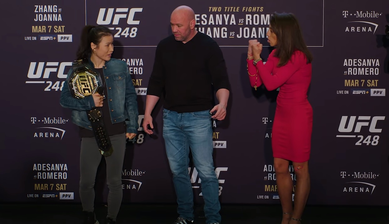 Weili Zhang, Dana White i Joanna Jedrzejczyk