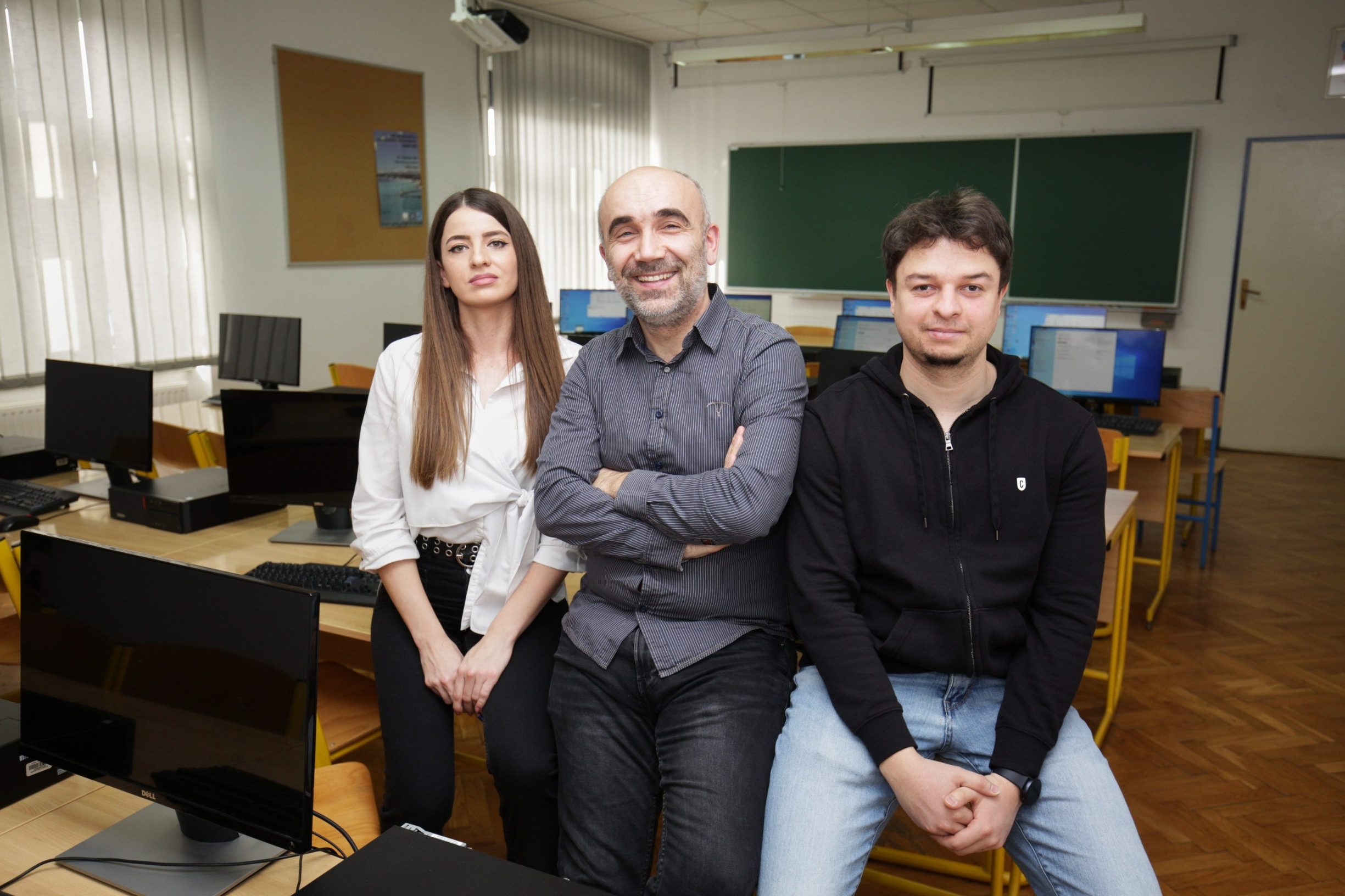 Jasenka Pejaković iz IT tvrtke Mono, prof. Domagoj Matijević, voditelj studijskog programa Matematika i računarstvo, i Ivan Jurlina iz Osijek Software City