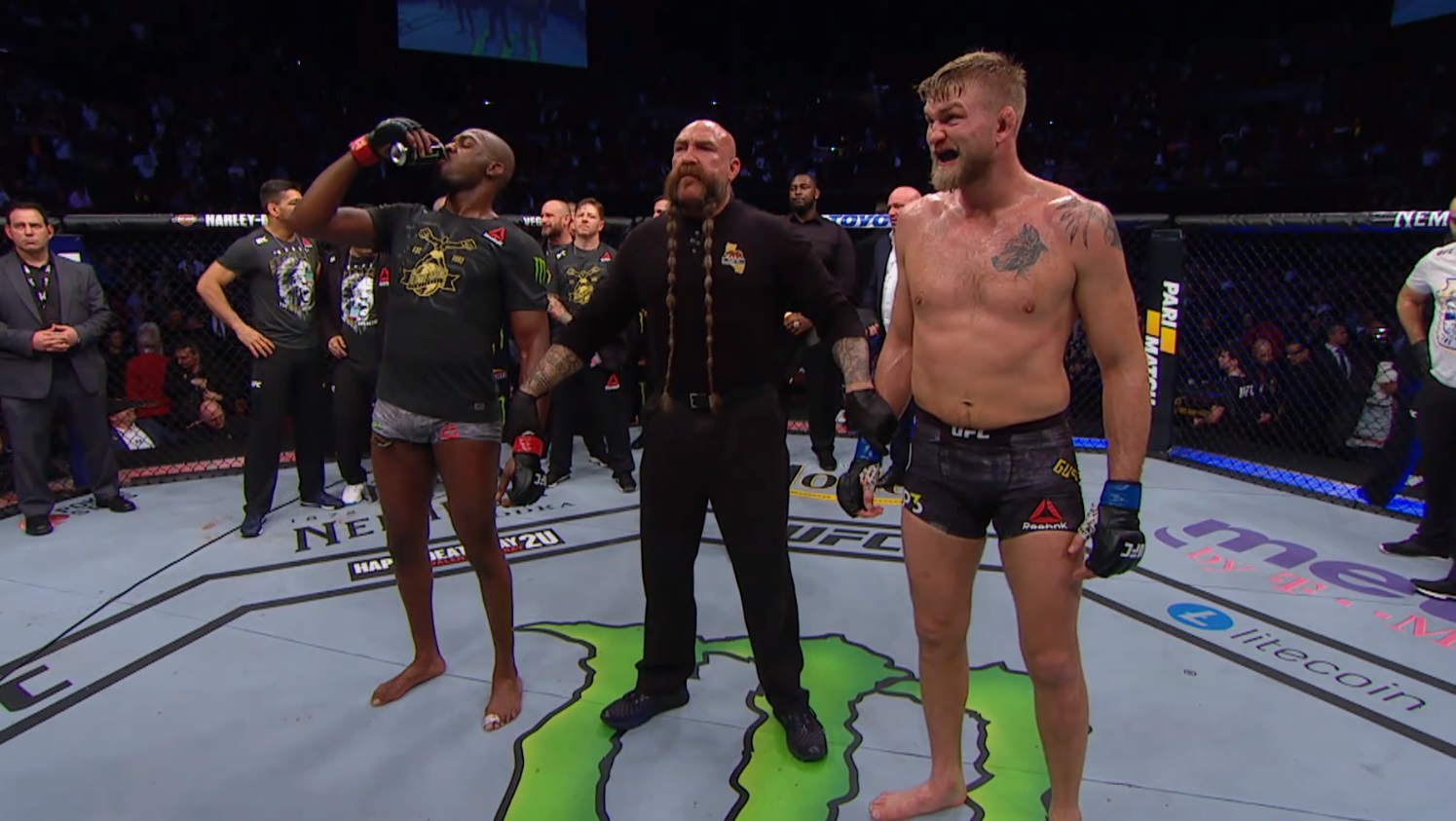 Jon Jones, Mike Beltran i Alexander Gustafsson