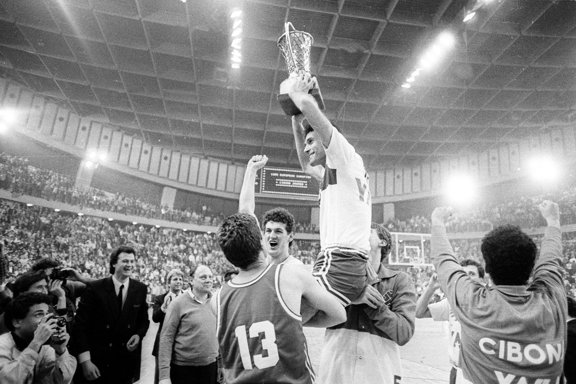 Cibona prvak 85'