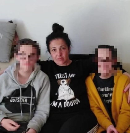 Ivana Katić s djecom