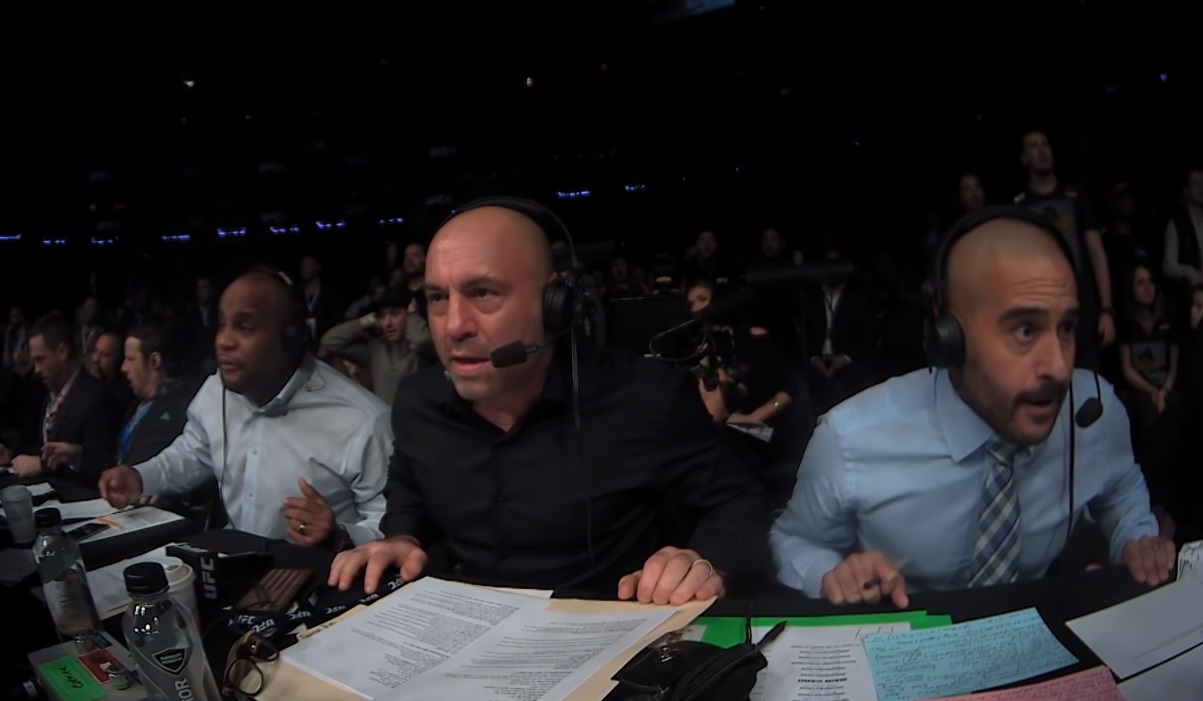 Daniel Cormier, Joe Rogan i Jon Anik