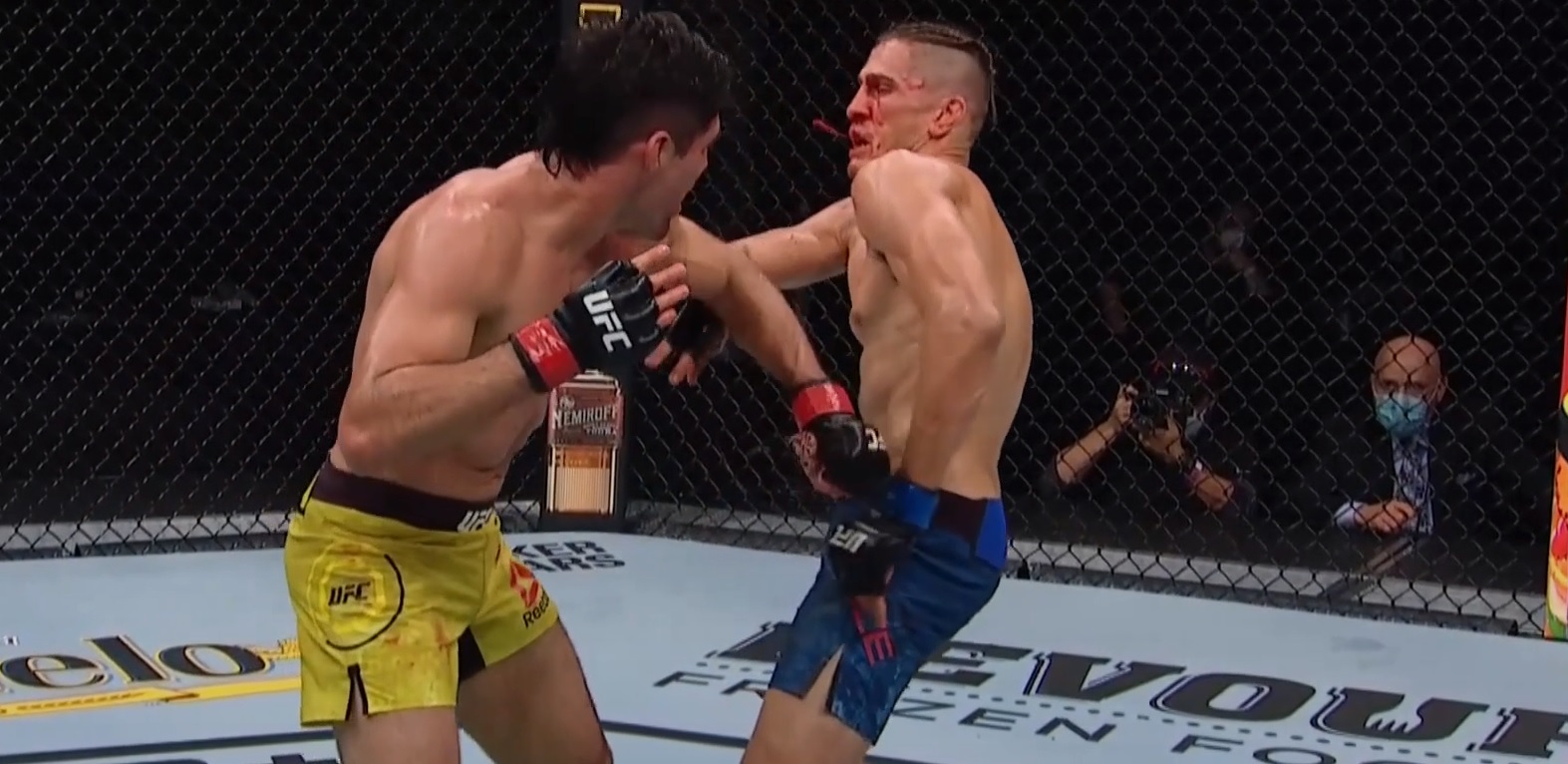 Vicente Luque vs. Niko Price