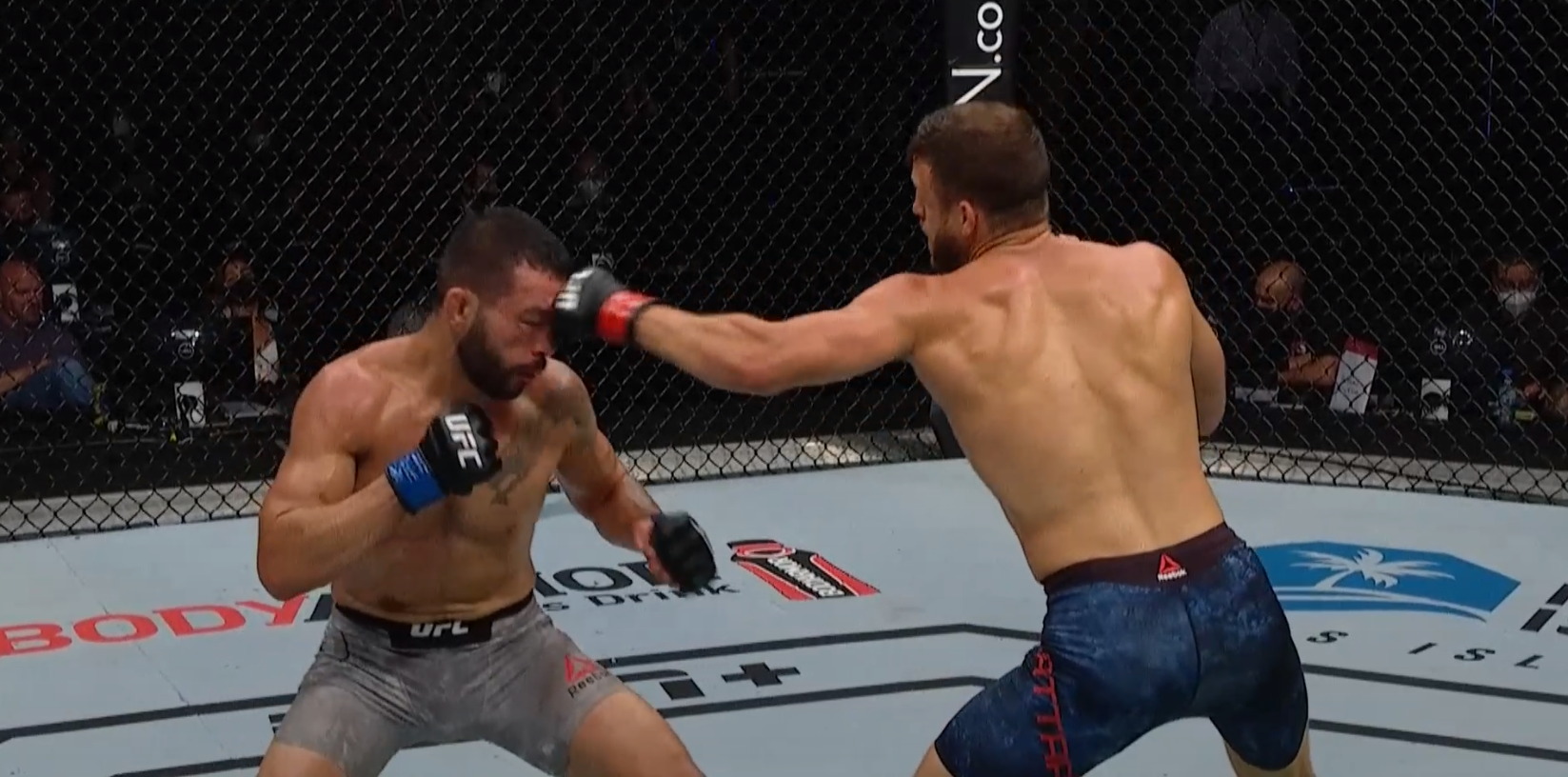 Dan Ige i Calvin Kattar