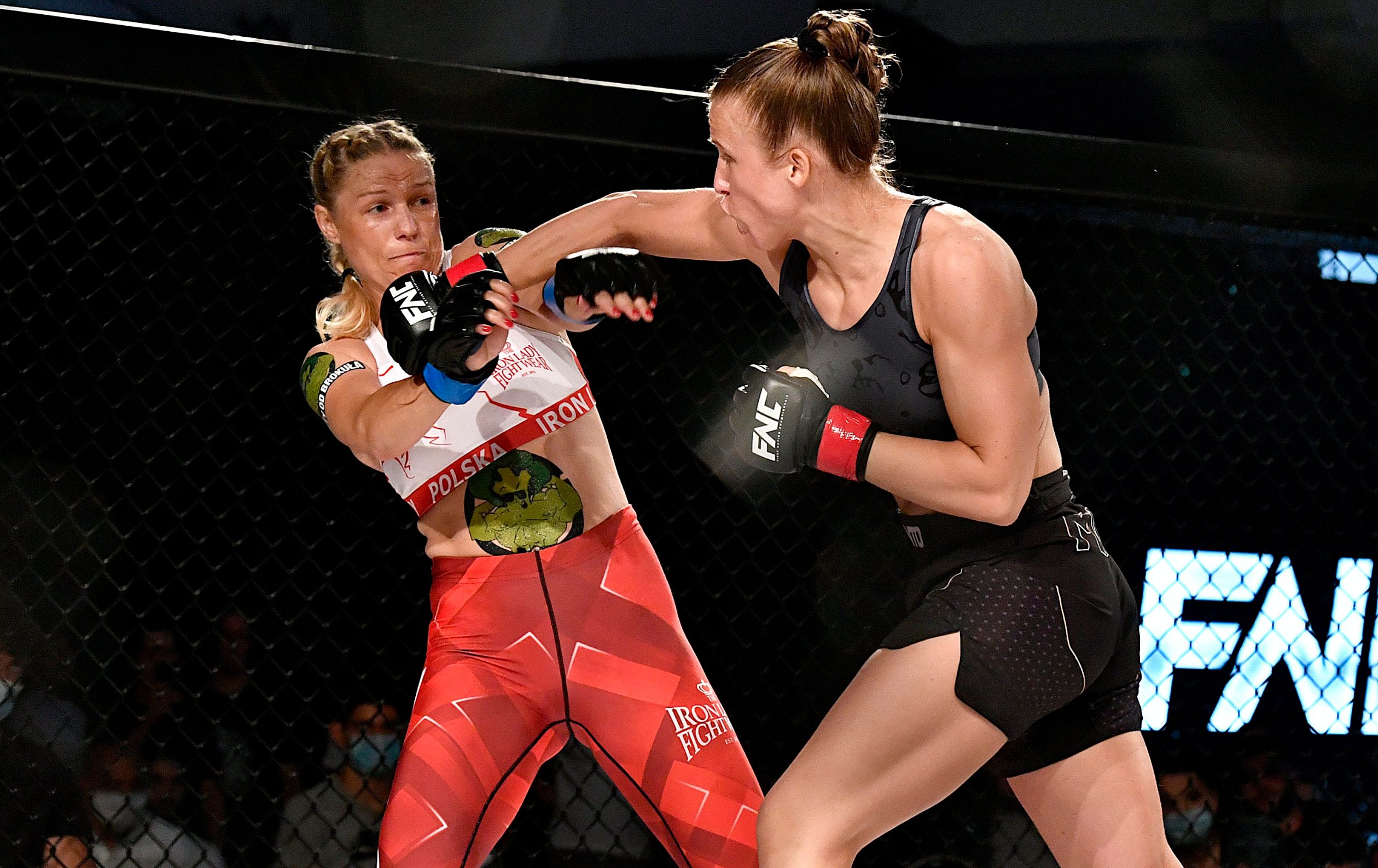 Adriana Vuković vs. Monika Porazynska