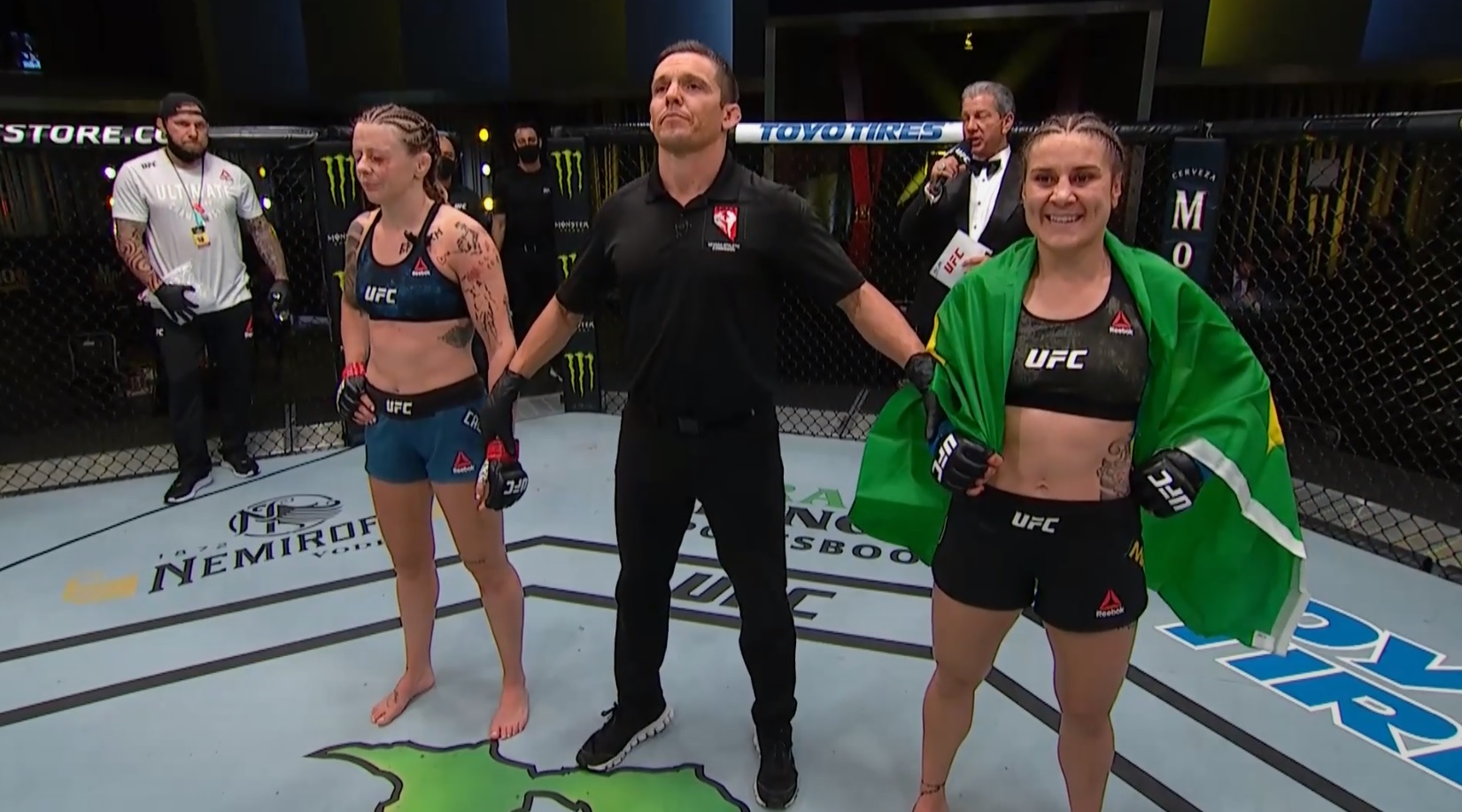 Joanne Calderwood i Jennifer Maia