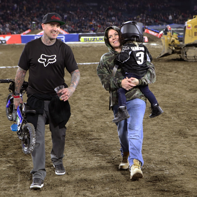 Pink sa suprugom i sinom početkom godine na Supercrossu