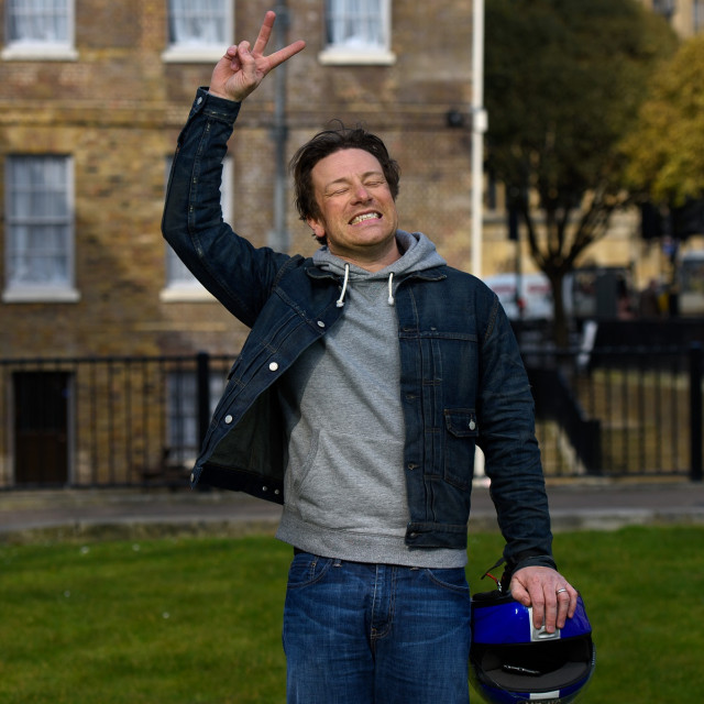 Jamie Oliver dao je recept za jednostavni čokoladni kolač