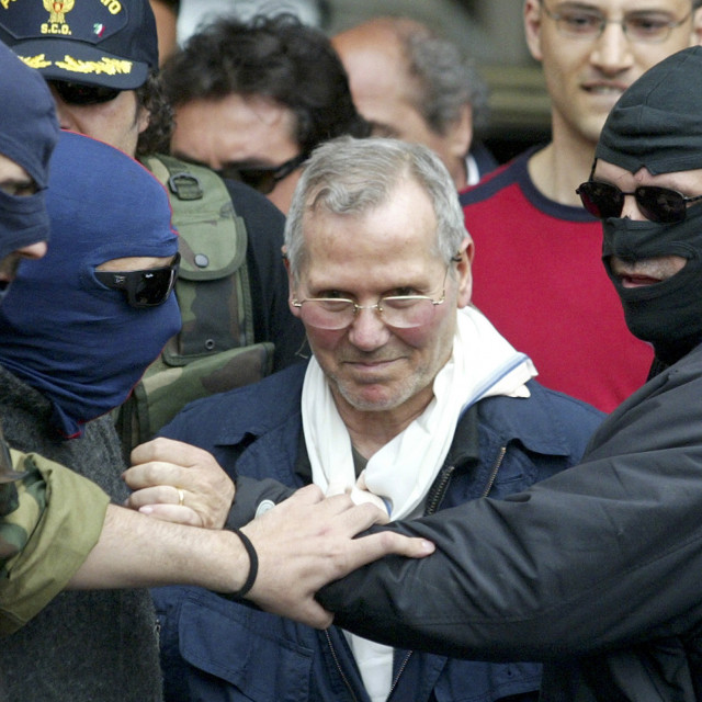 Talijanska policija vodi sicijalijanskog mafijaškog šefa Bernarda Provenzana