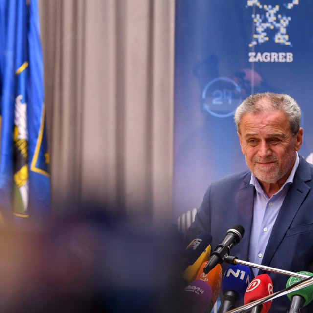 press_stozer_zg11-150420