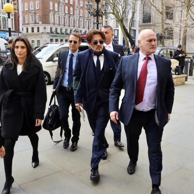 Johnny Depp nedavno je snimljen sa svojim odvjetničkim timom u Londonu gdje je vodio bitku protiv tabloida