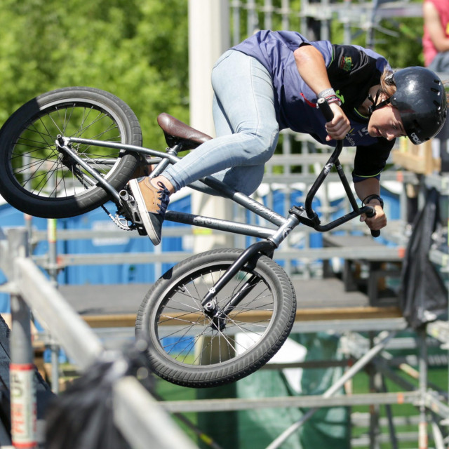 bmx_zene-090619-4
