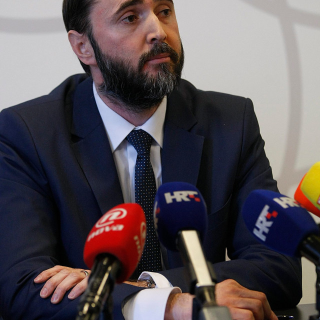 Krešimir Luetić