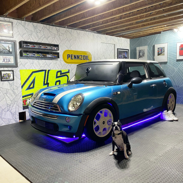 2005-MINI-Cooper-S-turned-into-in-home-racing-simulator-30