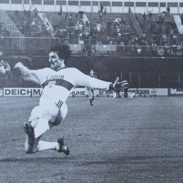 Dinamo100_114