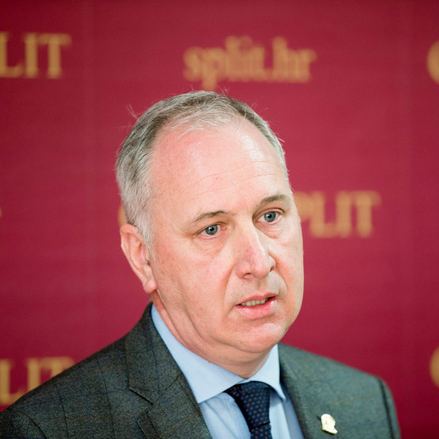 Andro Krstulović Opara