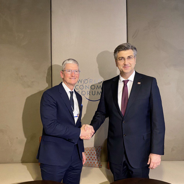 Andrej Plenković i Tim Cook tijekom sastanka u Davosu (siječanj 2020.)