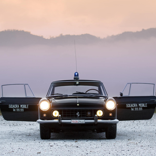 1962-ferrari-250-gte-italian-police-car-1