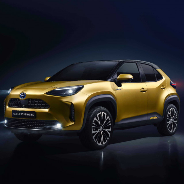 TOYOTA_NEW_YARIS_CROSS_FRONT LEFT