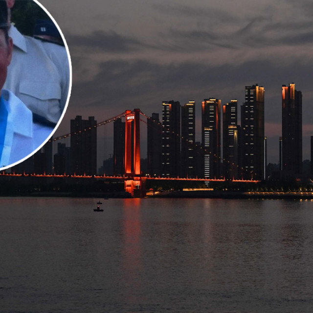 Maatje Benassi (u krugu), Wuhan (na glavnoj fotografiji)