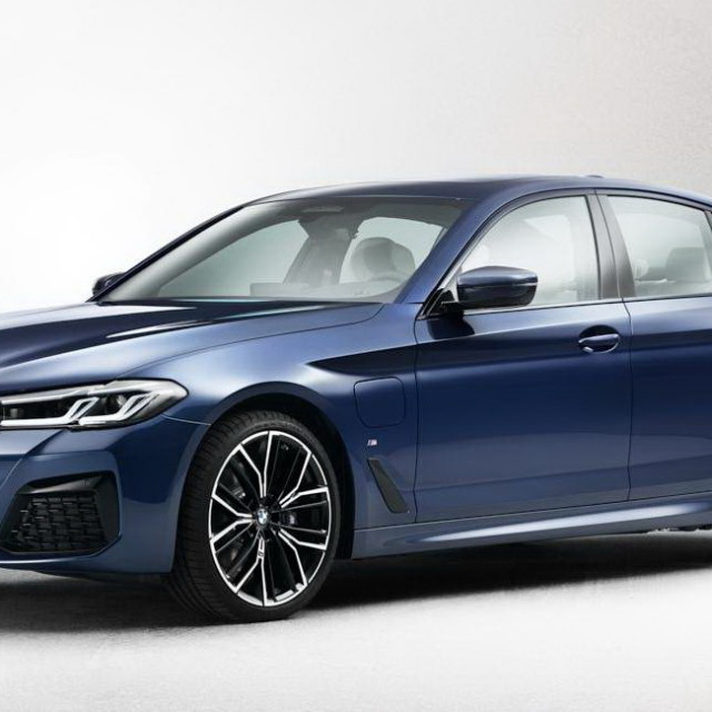 2021-bmw-5-series-leak-1-1