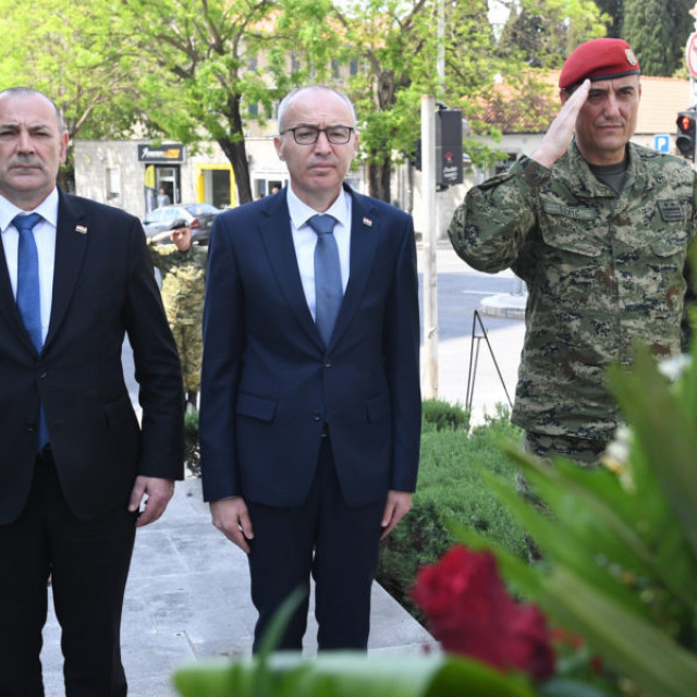 Tomo Medved, Damir Krstičević 