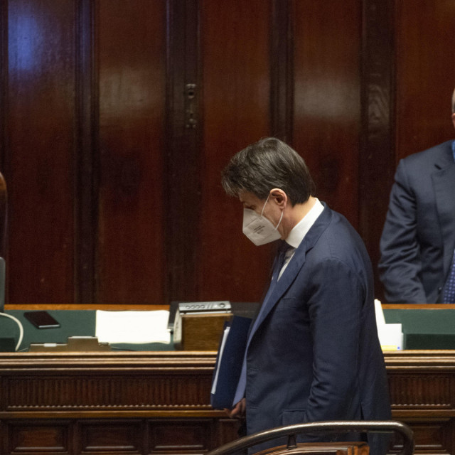 Talijanski premije Giuseppe Conte u parlamentu