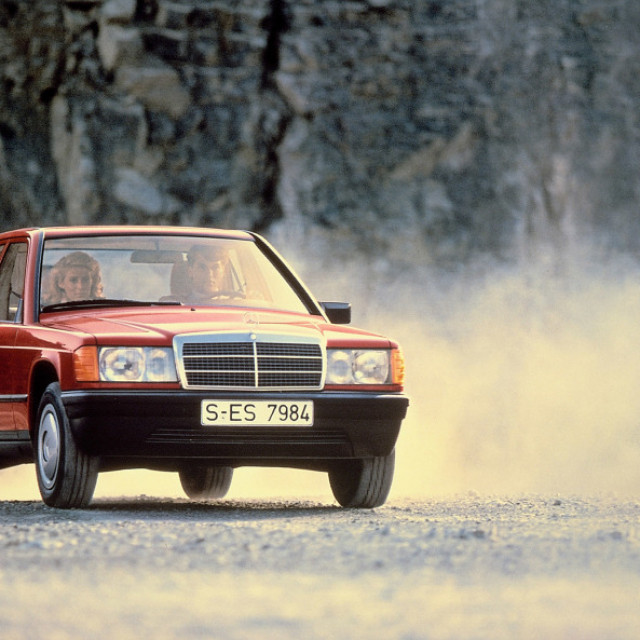 mercedes-benz_190_3_007a00920596045e