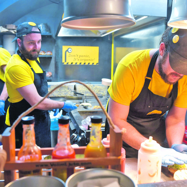 Submarine restoran