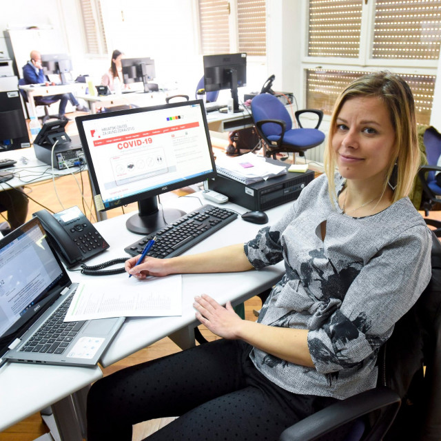 dr. Marina Mihalinac Bolanča na dežurnom telefonu