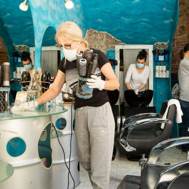 Frizerski saloni pripremaju se za otvaranje