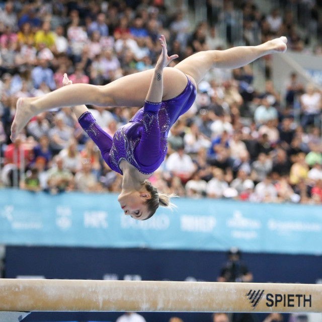 LET IZNAD GREDE Olimpijka Ana Đerek tijekom nastupa na Svjetskom kupu u Osijeku