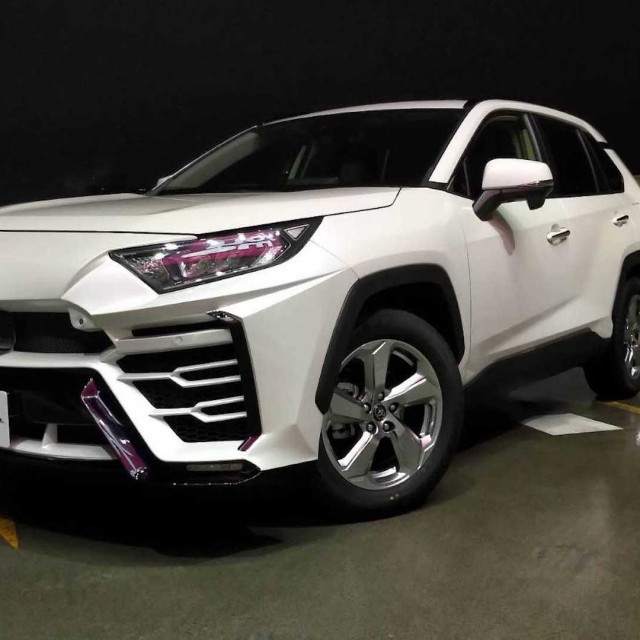 toyota-rav4-lamborghini-urus-body-kit-by-albermo1
