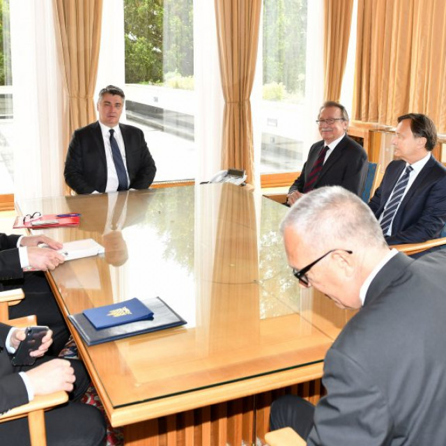 Zoran Milanović i predstavnici HAZU-a