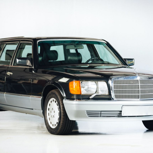 1990-Mercedes-Benz-560-TEL-wagon-conversion-by-Caro-3