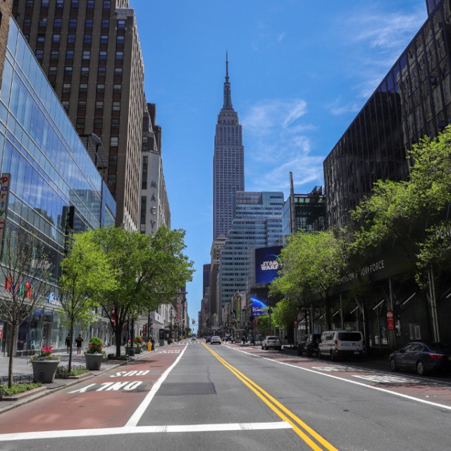 056_wv_nyc_covid19_02052020_0537